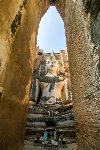 Estatua de Buda en el templo de Wat Sri Chum — Foto de Stock