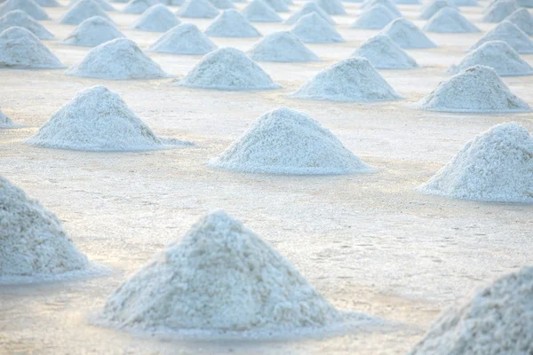 Stapels van zout op het oppervlak, thailand — Stockfoto