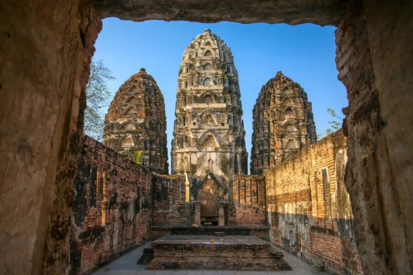 Templet i sukhothai historiska park — Stockfoto