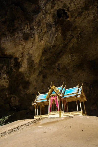 Royal pavilion in the Phraya Nakhon Cave — Stock Photo, Image