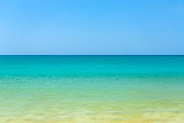 ブルー グリーン ターコイズ ブルーの熱帯の海 — ストック写真
