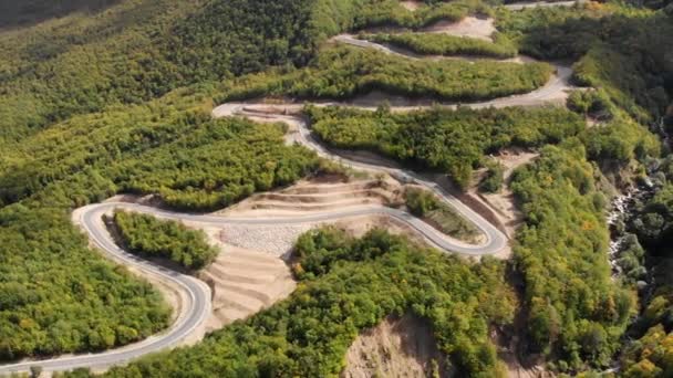 Nueva carretera de 51 km que conecta las regiones de Zemo Imereti y Racha en Georgia — Vídeo de stock