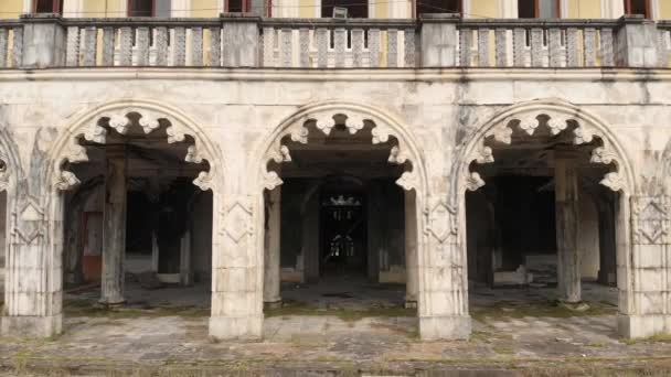 Balneario soviético abandonado Miner cerca de la ciudad de Kutaisi, Georgia — Vídeo de stock