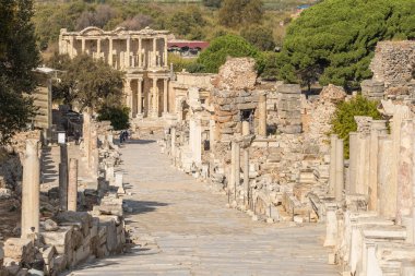 Türkiye 'nin Selcuk kentindeki Efes Antik Kentinde tarihi Curetes Caddesi