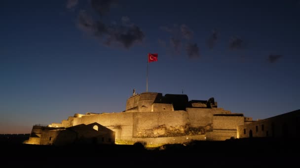 The Castle of Kars za soumraku ve východním Turecku. — Stock video