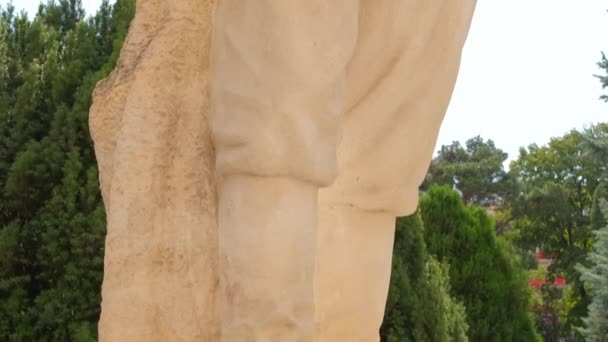 史达林诞生地，佐治亚州戈里镇斯大林的雕像. — 图库视频影像