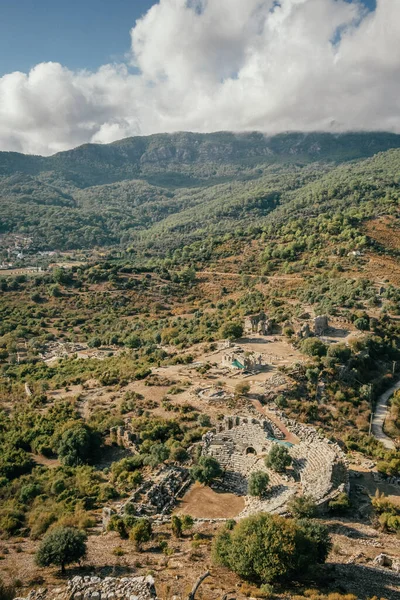 Kaunos Antik kenti, Türkiye 'nin Mugla ilinin Dalyan ilçesinde harabe haline geldi