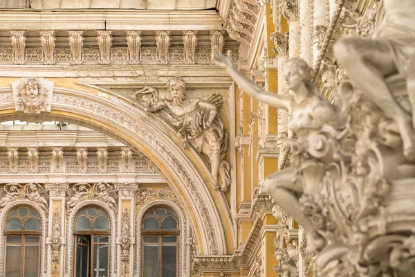 Deatil of the facade of the historic Odessa Passage complex in Odessa, Ukraine — Stock Photo, Image