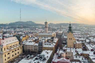 Gün doğumunda Lviv 'in hava manzarası, Ukrayna