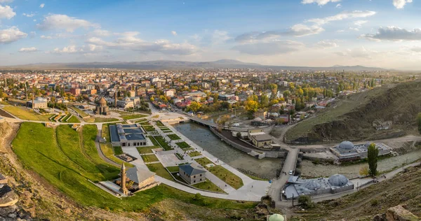 Big panorama of the Kars city, Eastern Anatolia, Turkey — Stock Fotó