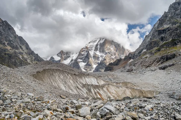 Glaciar Chalaadi en la región de Svaneti, Georgia —  Fotos de Stock