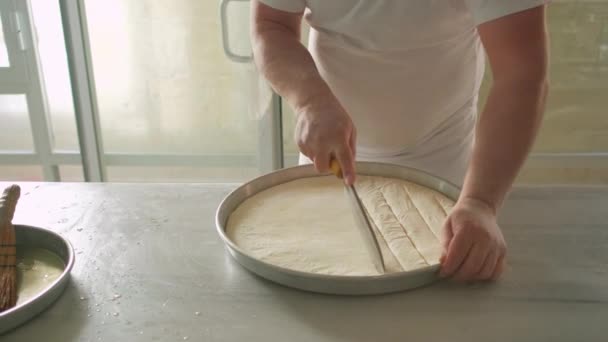Proceso de cocción de pastelería tradicional turca de baklava — Vídeos de Stock