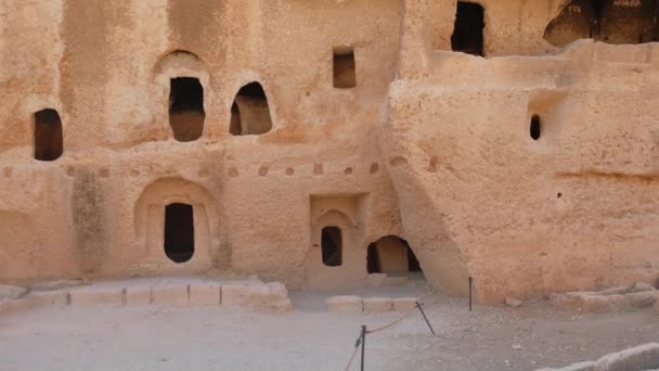 Древний пещерный город Дара, Месопотамия, недалеко от города Мардин, Турция — стоковое видео