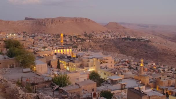 Mardin tua kota Cityscape di senja, Turki Timur — Stok Video