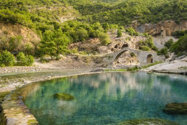 Arnavutluk 'un Permet kentinde Benja Termik Hamamları