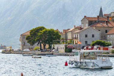 Karadağ 'ın Kotor Körfezi' ndeki Resimli Perast Village