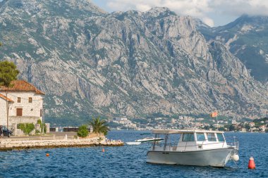 Karadağ 'ın Kotor Körfezi' ndeki Resimli Perast Village