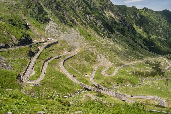 Paisaje de la carretera de Transfagarasan en verano, Rumania — Foto de Stock