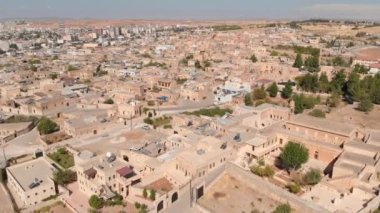 Mardin 'in Midyat kentinin hava manzarası, Türkiye.