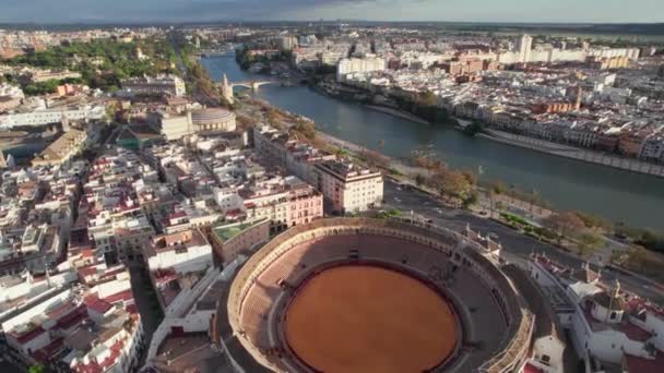 Vliegen Het Centrum Van Sevilla Bij Zonsondergang Spanje Uitzicht Vanuit — Stockvideo