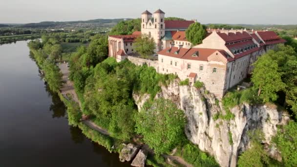 Benedictine Abbey Tyniec Krakow Poland Monastery Church Rocky Cliff Vistula — Stok video