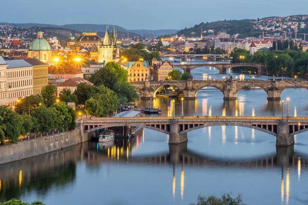 Prágai Városkép Éjjel Prága Óvárosa Károly Híd Moldva Folyó Csehország — Stock Fotó