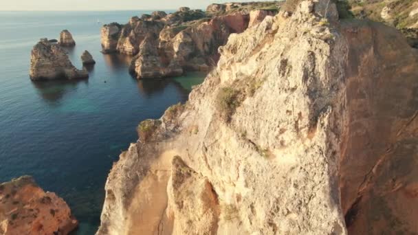 Praia Camilo Beach Lagos Town Algarve Province Portugal Revealing Drone — Stockvideo