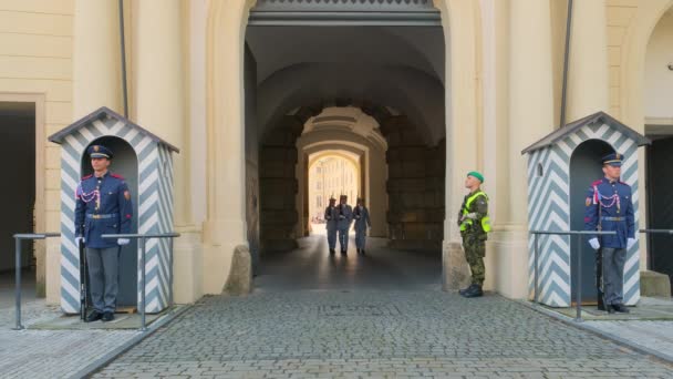 Prague Czech Republic June 2022 Ceremony Changing Guards Prague Castle — ストック動画