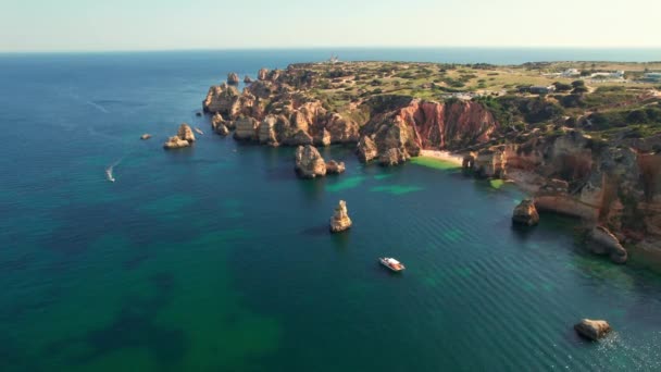 Widok Lotu Ptaka Wybrzeże Morza Algarve Poza Miastem Lagos Portugalii — Wideo stockowe