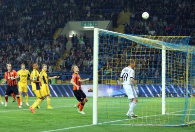 Metalist kharkiv vs shakhtar donetsk futbol maçı