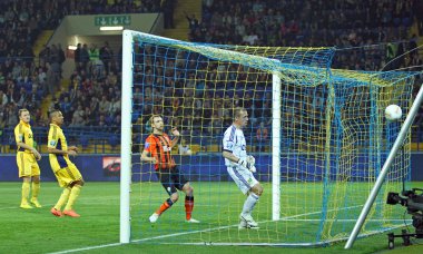 Metalist kharkiv vs shakhtar donetsk futbol maçı