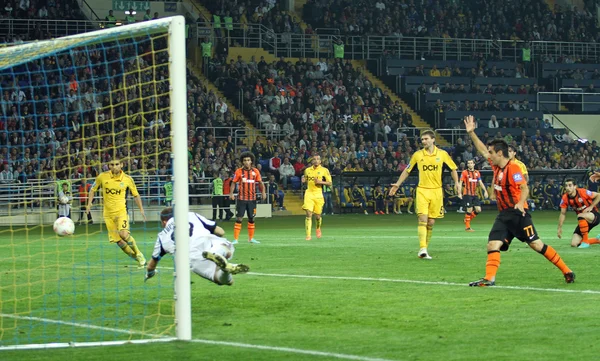 Metalist kharkiv vs shakhtar donetsk voetbalwedstrijd — Stockfoto