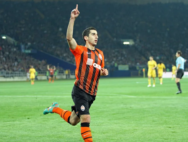 Metalist kharkiv vs shakhtar donetsk voetbalwedstrijd — Stockfoto