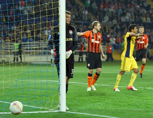 メタリスト ハリコフ対シャフタール ・ ドネツクのサッカーの試合 — ストック写真