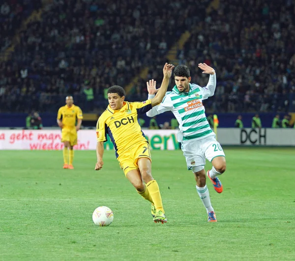 Metalist kharkiv vs-voetbalwedstrijd met snelle wien — Stockfoto