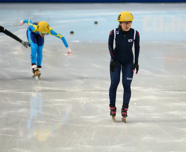 Senhoras '1000 m aquece aquecedores de pista curta — Fotografia de Stock