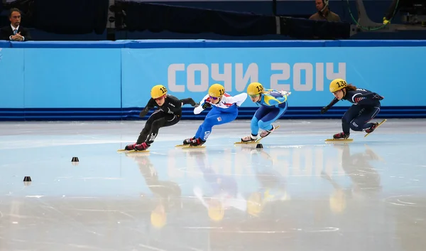 女子 1000 米预赛短道速滑预赛 — 图库照片