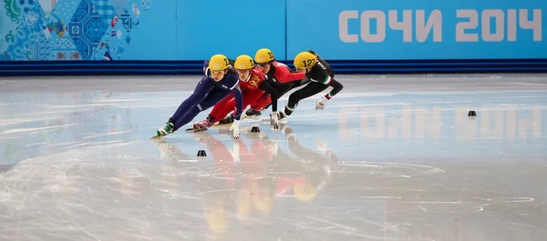 Panie 1000 m grzeje krótki utwór nagrzewa — Zdjęcie stockowe