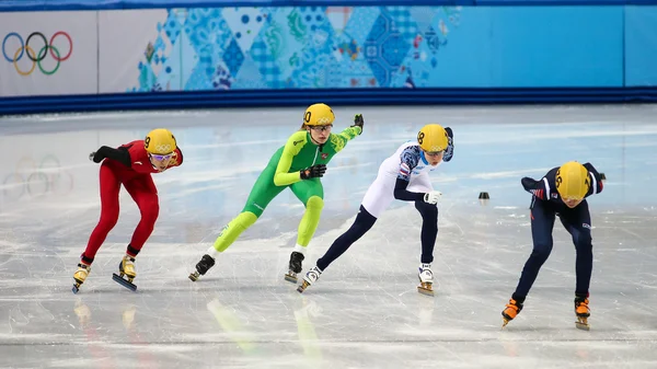 Panie 1000 m grzeje krótki utwór nagrzewa — Zdjęcie stockowe