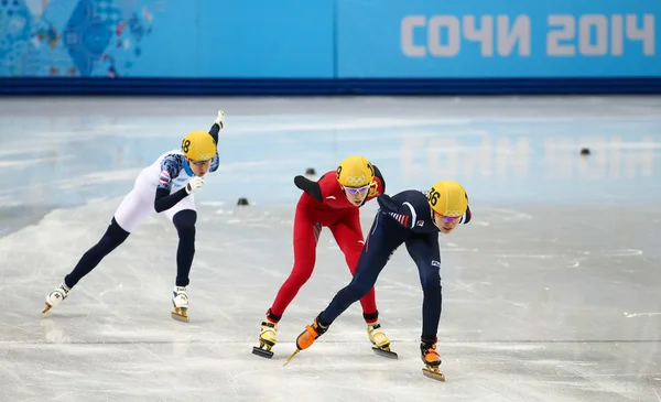 Senhoras '1000 m aquece aquecedores de pista curta — Fotografia de Stock