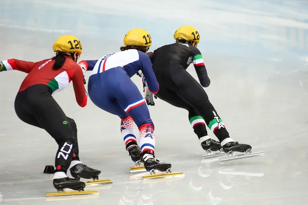 Panie 1000 m grzeje krótki utwór nagrzewa — Zdjęcie stockowe