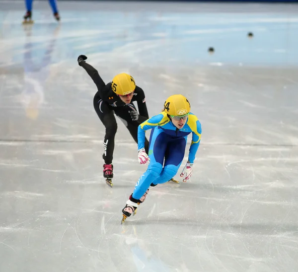 Signore '1000 m riscalda brevi riscaldamenti pista — Foto Stock