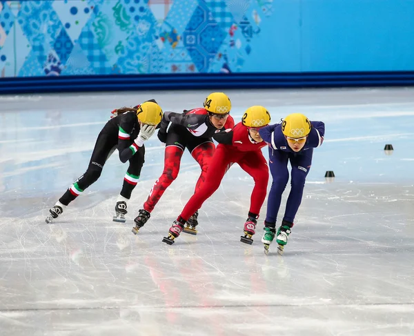 女子 1000 米预赛短道速滑预赛 — 图库照片