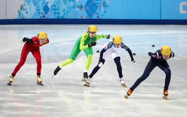 Bayanların 1000 m kısa parça ısıtır ısıtır — Stok fotoğraf