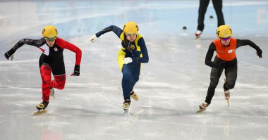 Bayanların 1000 m kısa parça ısıtır ısıtır