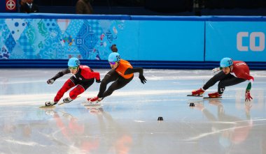 Erkekler 500 m kısa parça ısıtır