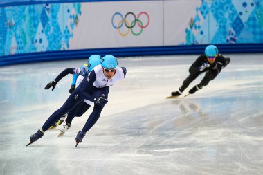 Erkekler 500 m kısa parça ısıtır