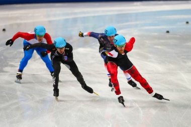Erkekler 500 m kısa parça ısıtır