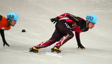 Erkekler 500 m kısa parça ısıtır