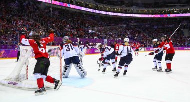 buz hokeyi. kadınların altın madalya oyunu